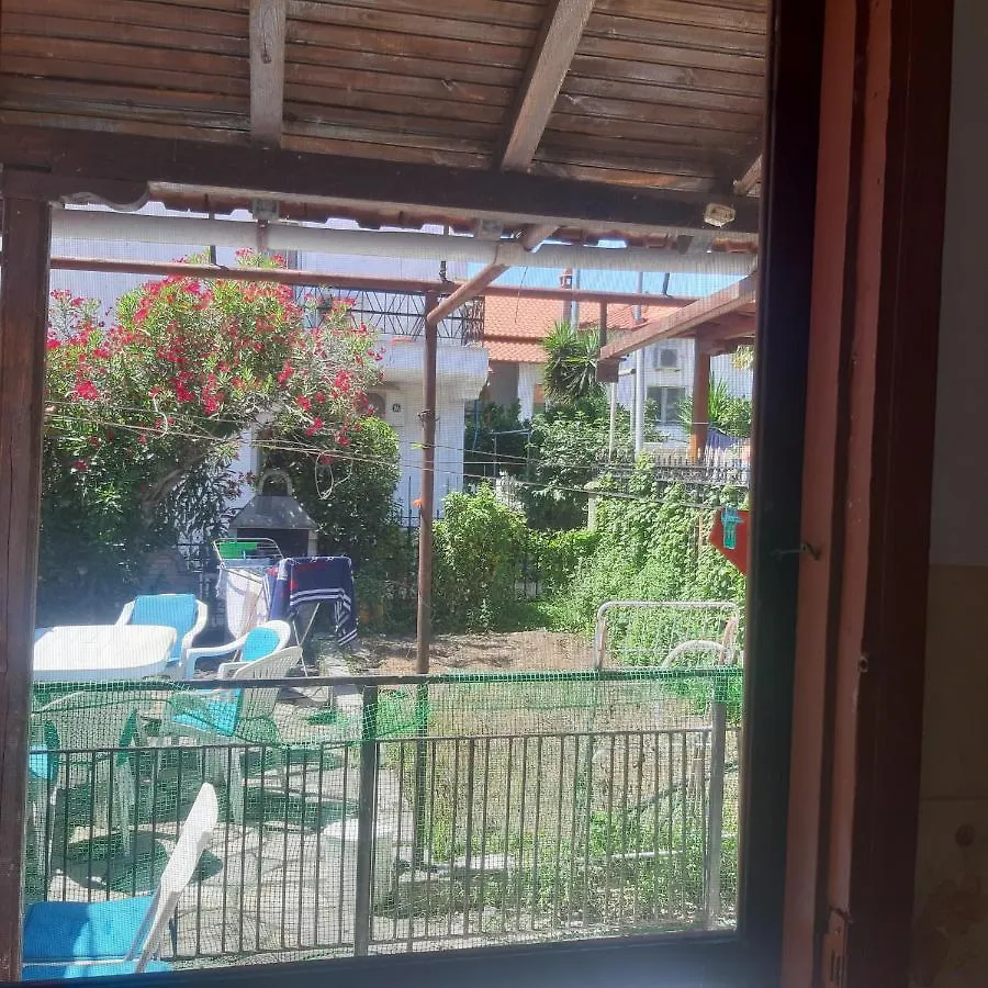 Hippocampus House Villa Stratoni 0*,